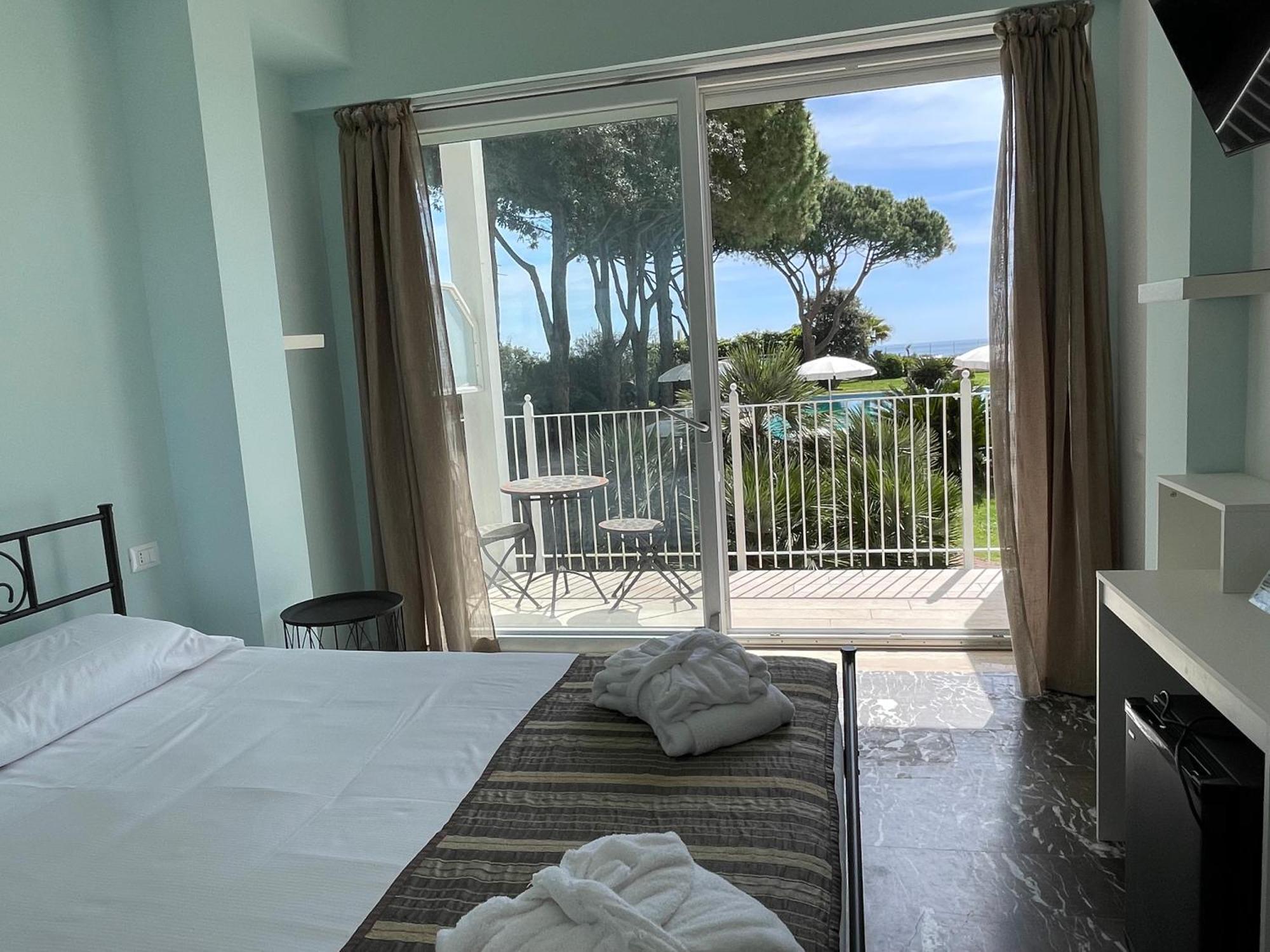 Capo Circeo Beach Resort Spa Fronte Mare San Felice Circeo Kültér fotó