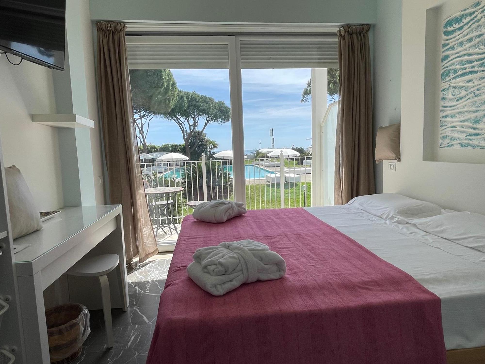 Capo Circeo Beach Resort Spa Fronte Mare San Felice Circeo Kültér fotó
